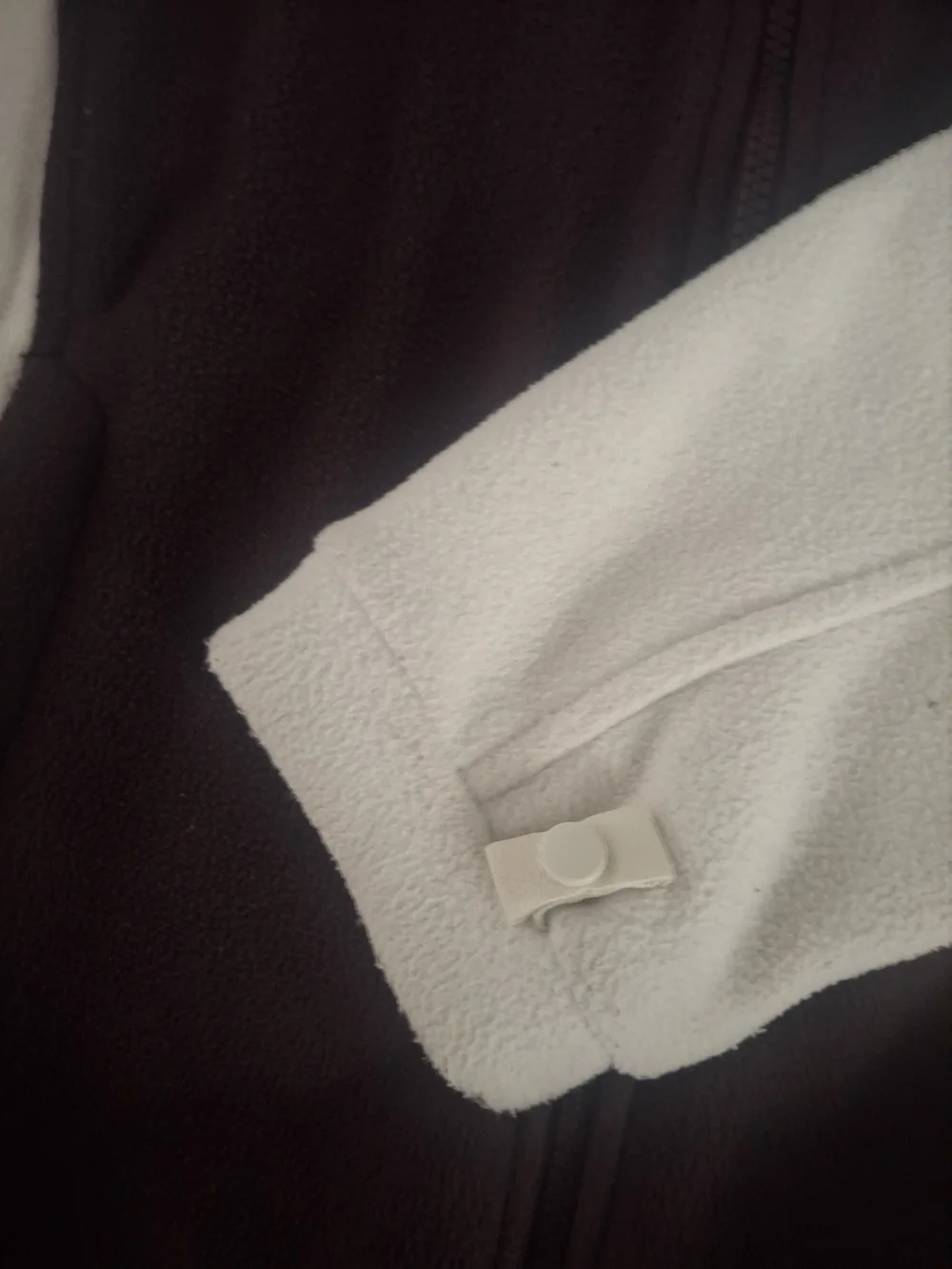 The North Face Men's Two-Tone White and Dark Plum Fleece Jacket